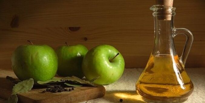 Apple Cider Esseg vu Schwellung vun de Been